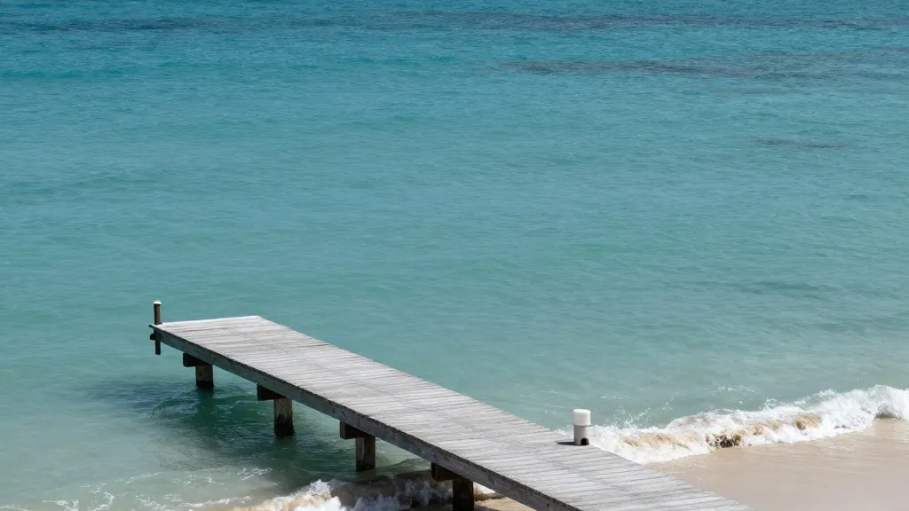 Woman from Nottinghamshire dies after attempting to save children in Bahamian current